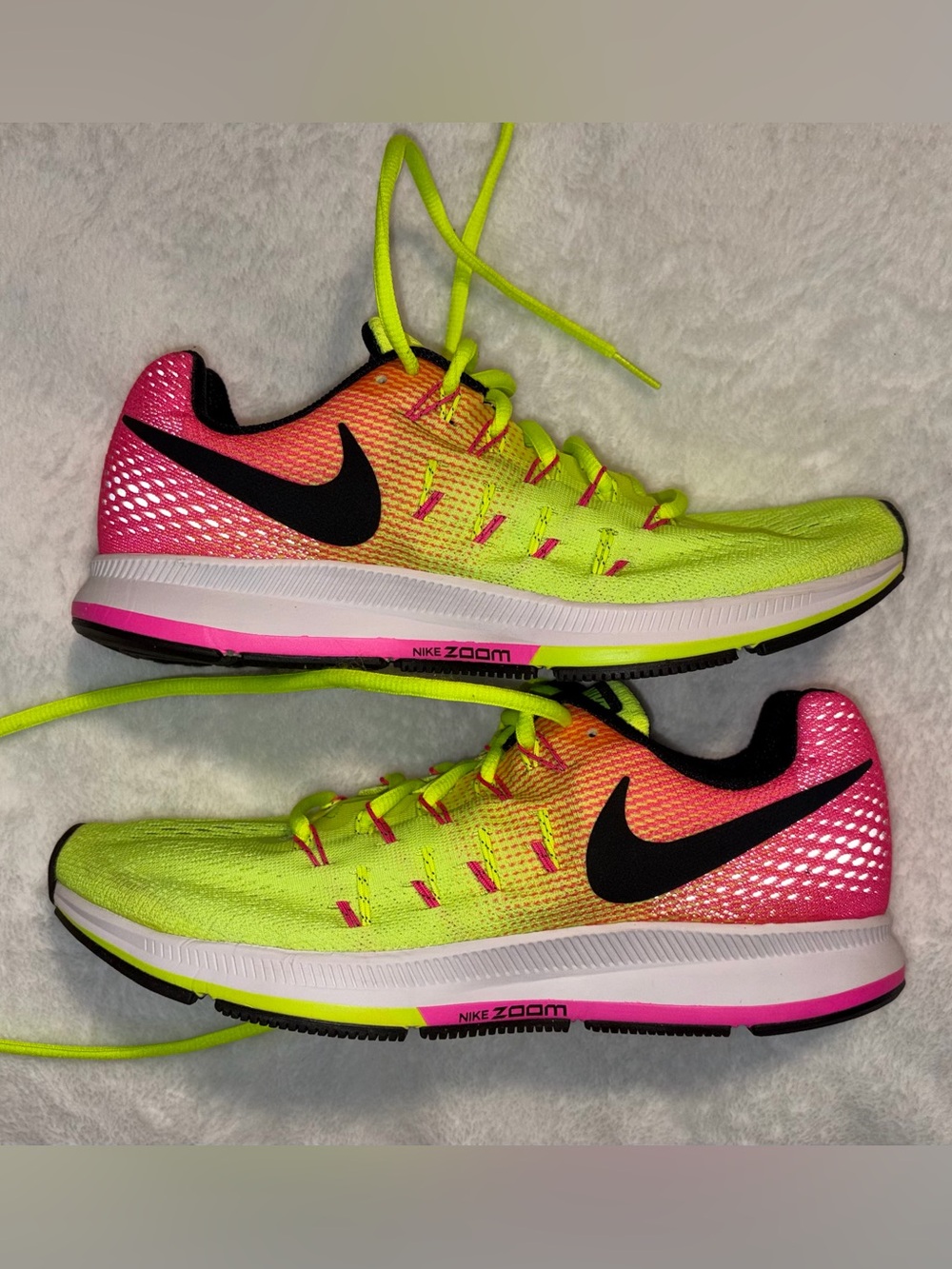 Nike Women’s Athletic Shoes - Neon Yellow & Hot Pink Gradient
